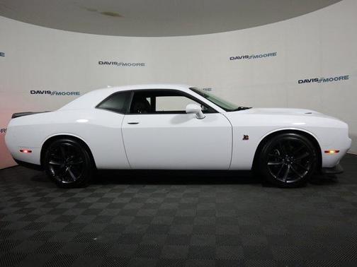 White Knuckle Clearcoat 2019 Dodge Challenger R/T Scat Pack