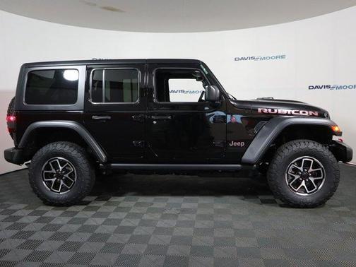 Black Clearcoat 2026 Jeep Wrangler Rubicon