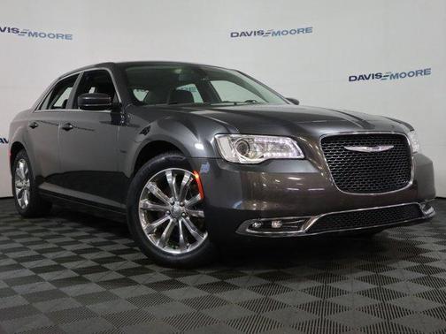 2017 Chrysler 300 Limited