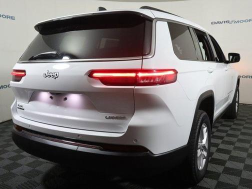 Bright White Clearcoat 2025 Jeep Grand Cherokee L Laredo