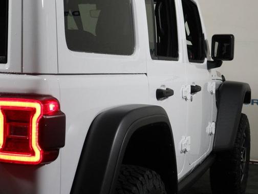 Bright White Clearcoat 2026 Jeep Wrangler Rubicon