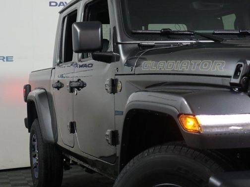Granite Crystal Clearcoat Metallic 2026 Jeep Gladiator 85th Anniversary Edition