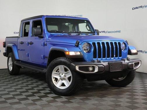 2022 Jeep Gladiator Sport