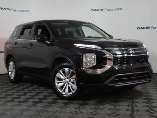 2025 Mitsubishi Outlander ES