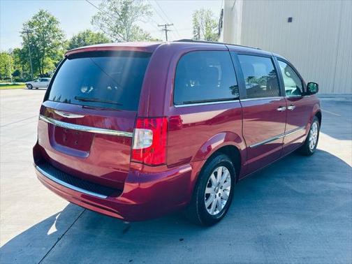2015 Chrysler Town & Country Touring