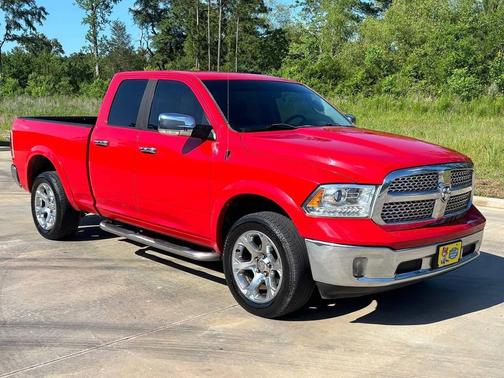 Flame Red Clearcoat 2017 RAM 1500 Laramie