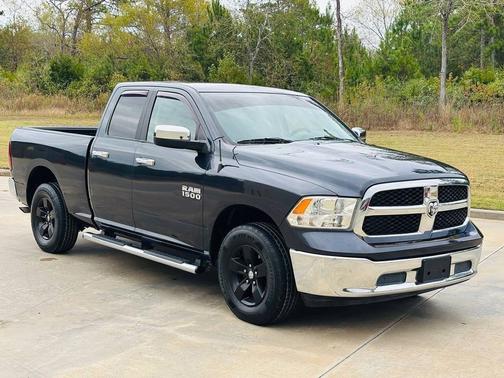 2017 RAM 1500 SLT