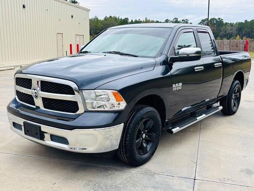 2017 RAM 1500 SLT