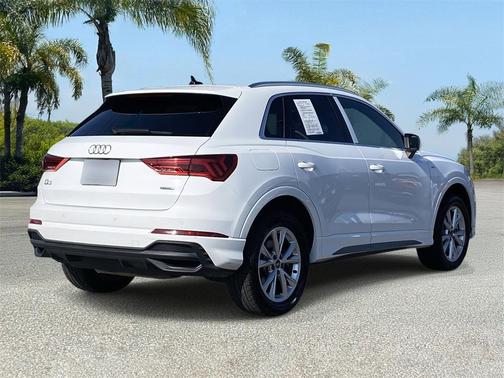 2023 Audi Q3 Premium 45 TFSI S line quattro Tiptronic