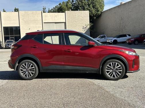 2023 Nissan Kicks SV