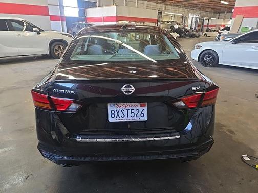 Super Black 2021 Nissan Altima 2.5 SV