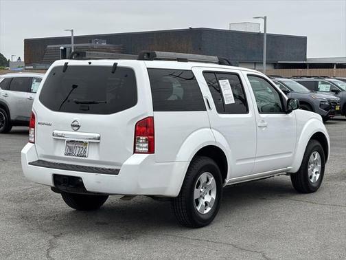 2011 Nissan Pathfinder S