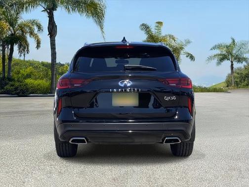 2022 INFINITI QX50 LUXE