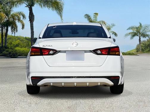 2025 Nissan Altima S FWD