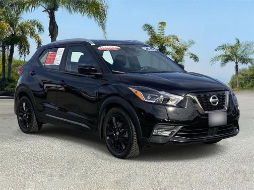 2020 Nissan Kicks SR