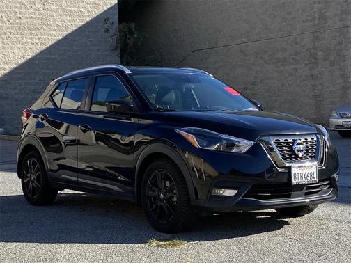2020 Nissan Kicks SR