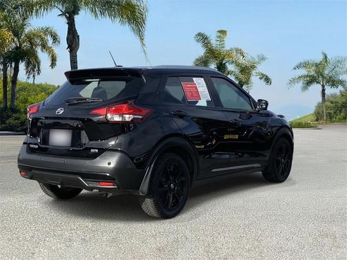2020 Nissan Kicks SR