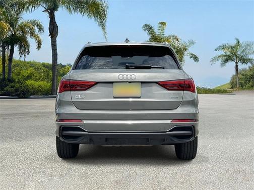 2023 Audi Q3 Premium 45 TFSI S line quattro Tiptronic
