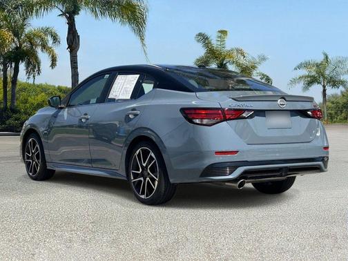 Atlantic Gray Metallic/Super Black 2025 Nissan Sentra SR