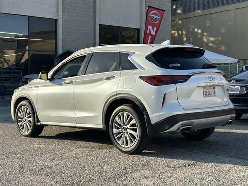 2023 INFINITI QX50 LUXE