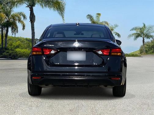 2025 Nissan Altima S FWD