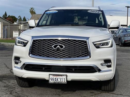 2024 INFINITI QX80 Luxe