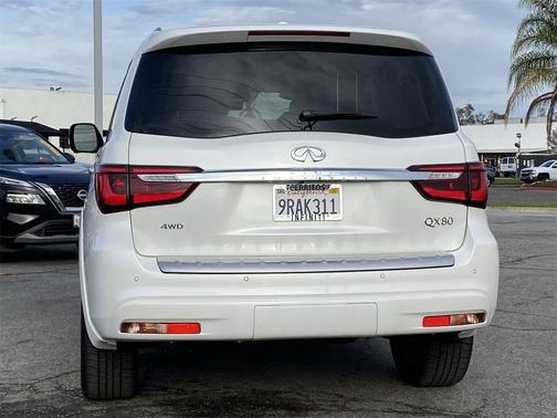 2024 INFINITI QX80 Luxe
