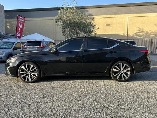 2021 Nissan Altima SR FWD