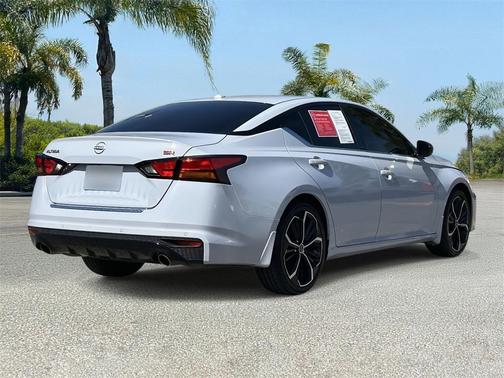 2023 Nissan Altima SR FWD