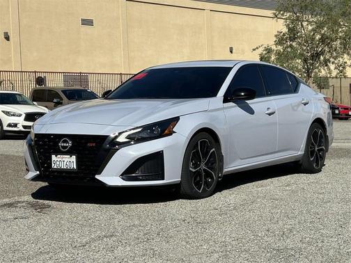 2023 Nissan Altima SR FWD