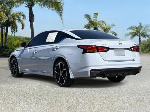 2023 Nissan Altima SR FWD
