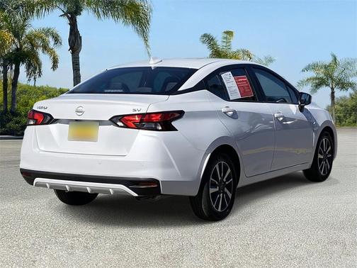 2024 Nissan Versa 1.6 SV