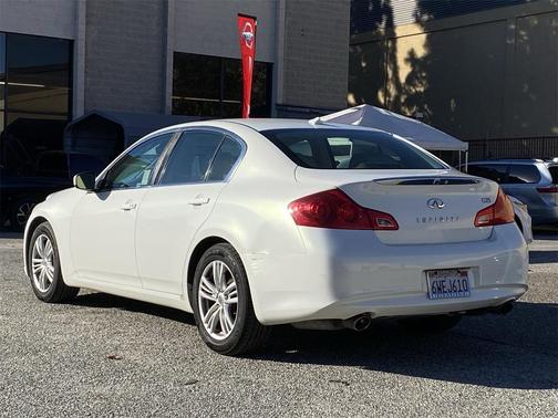 2012 INFINITI G25 Journey