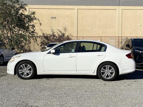 2012 INFINITI G25 Journey