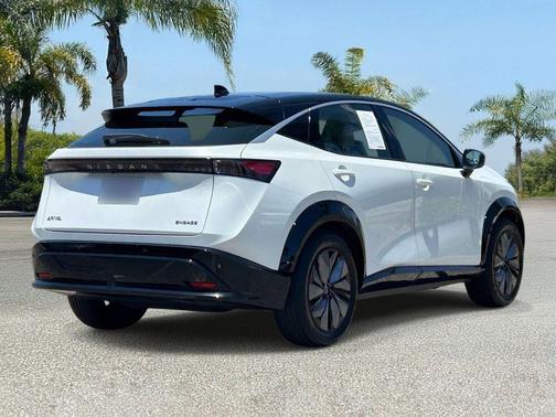 Black Diamond Pearl 2023 Nissan ARIYA ENGAGE