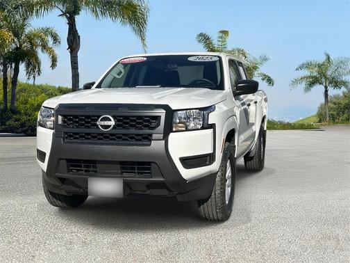 2025 Nissan Frontier S