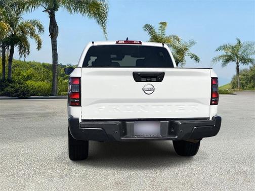 2025 Nissan Frontier S