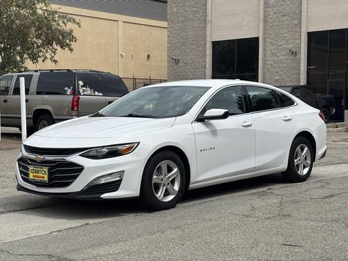 2022 Chevrolet Malibu FWD LT