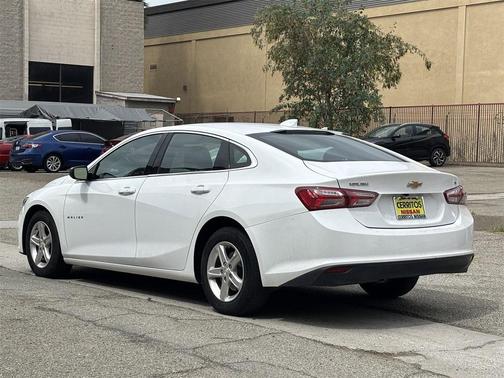 2022 Chevrolet Malibu FWD LT