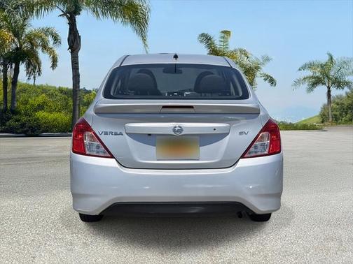 2018 Nissan Versa 1.6 SV
