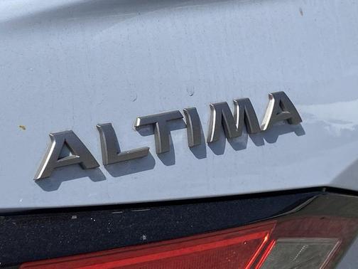Pearl 2023 Nissan Altima SR FWD