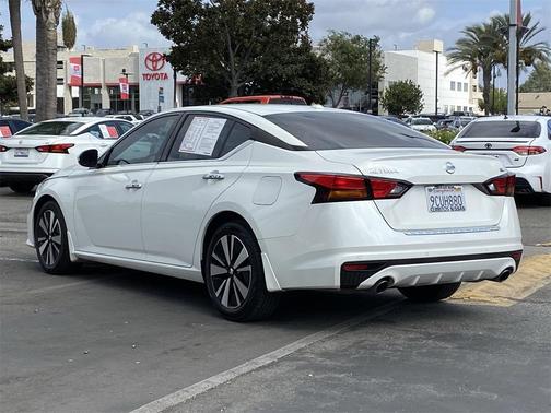2022 Nissan Altima 2.5 SL