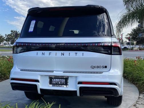 2026 INFINITI QX80 SPORT