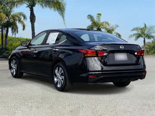 2025 Nissan Altima S FWD