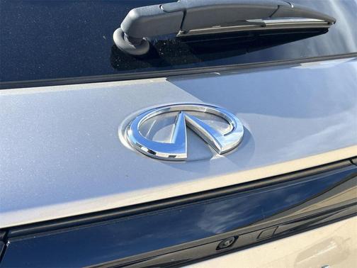 2022 INFINITI QX60 SENSORY