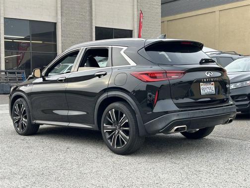 2022 INFINITI QX50 LUXE