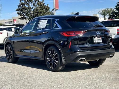 2022 INFINITI QX50 LUXE