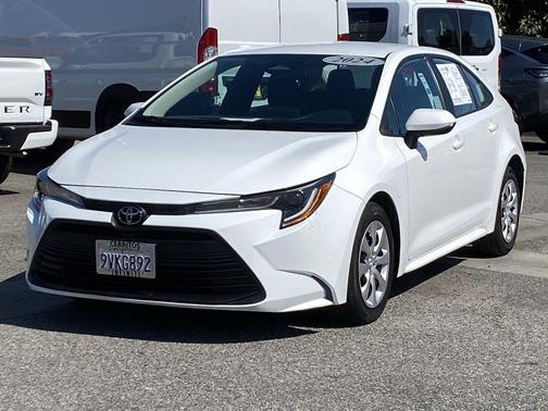 Ice 2024 Toyota Corolla LE