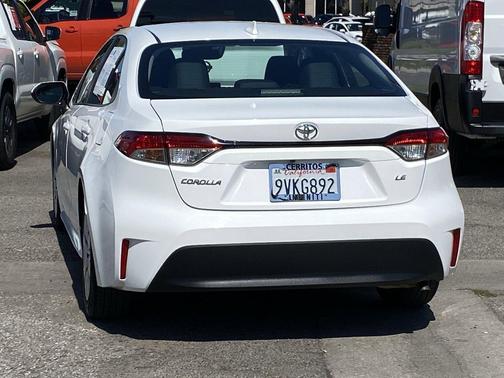 Ice 2024 Toyota Corolla LE
