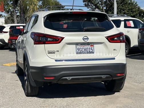 2022 Nissan Rogue Sport SL